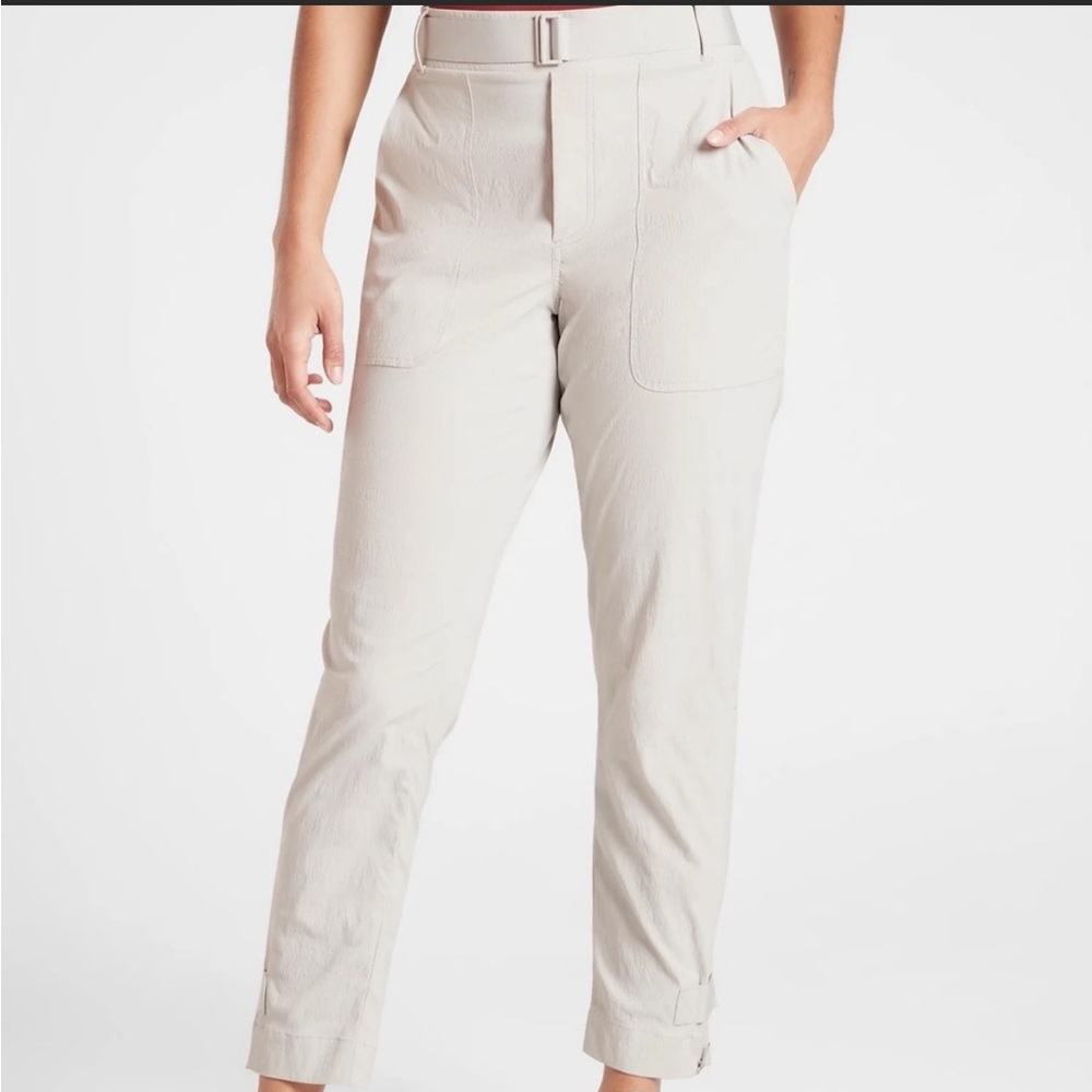 Athleta | Trekkie Belted Pant - Birch Grey